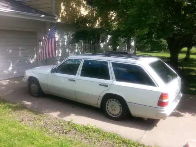 1994 mercedes-benz e320 wagon 4-door