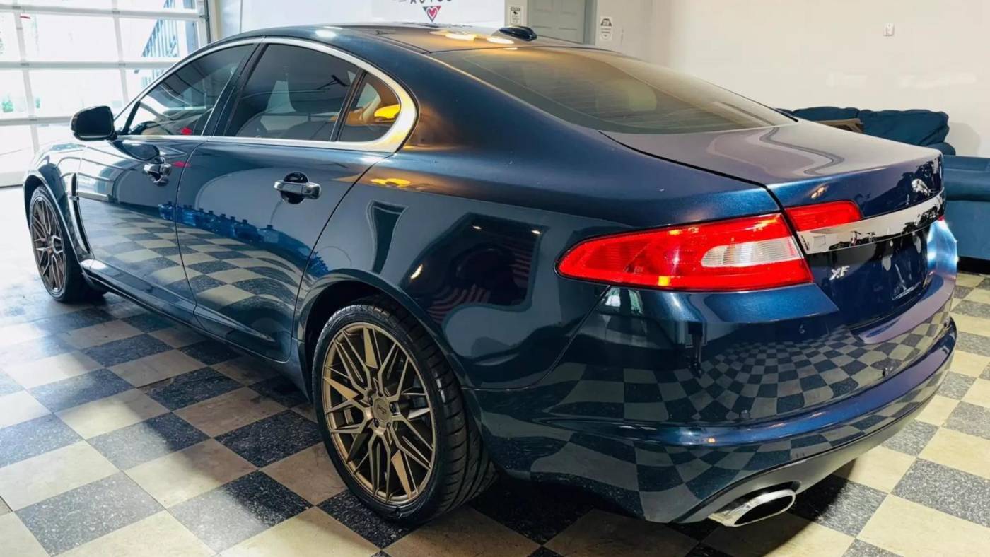 2010 jaguar xf base