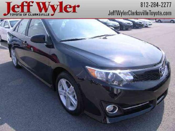 2012 toyota camry se in clarksville, in