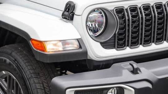 2024 Jeep Gladiator