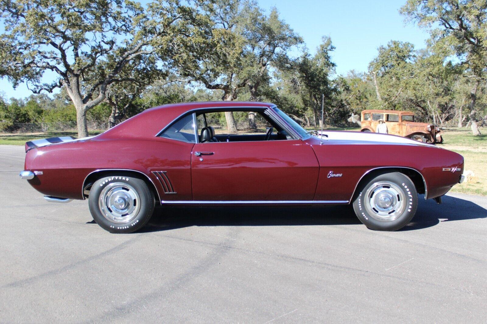 1969 chevrolet camaro 4 speed trans 302 v8 engine
