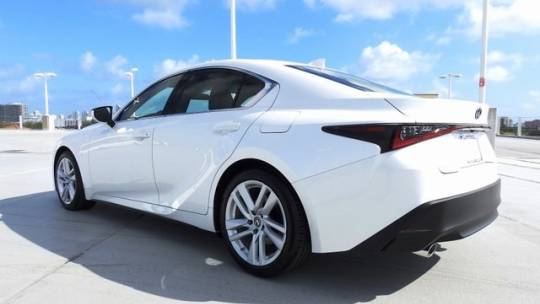 2022 lexus is 300 base