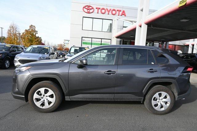 2023 toyota rav4 le