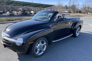 2005 chevrolet ssr convertible pickup with 14k miles