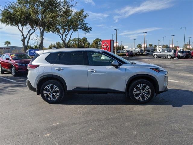 2021 nissan rogue sv