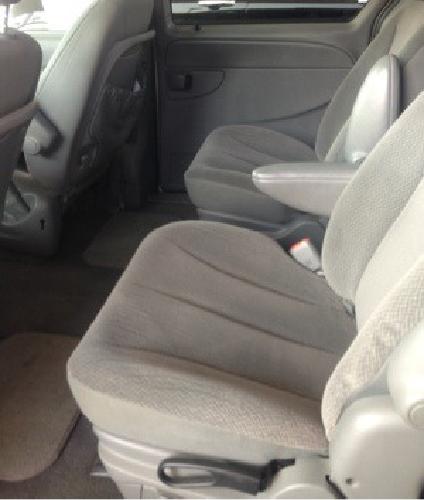 2004 chrysler town & country in burleson, tx