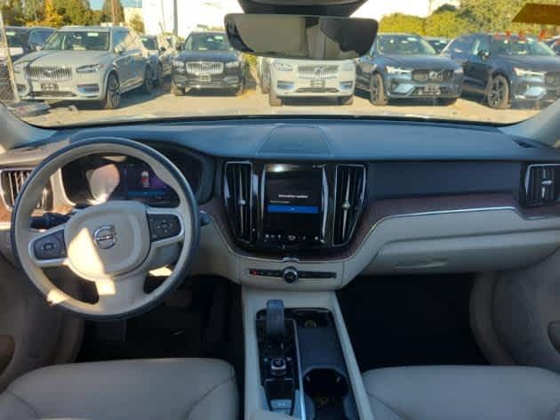 2022 volvo xc60 b5 awd momentum