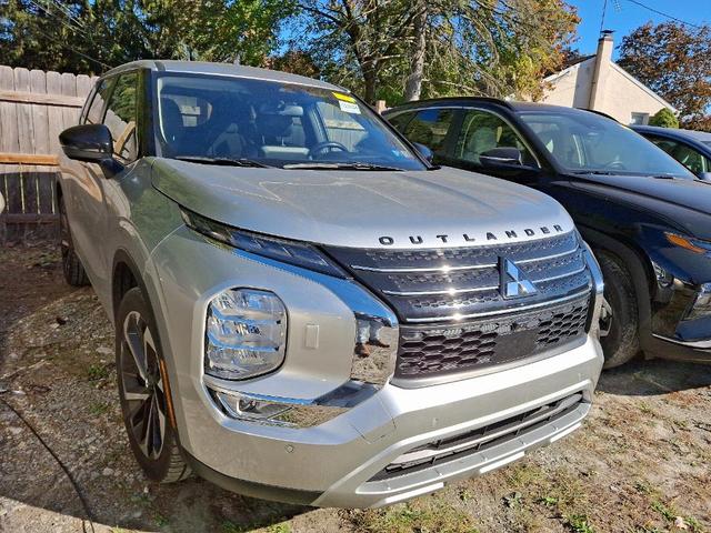 2022 mitsubishi outlander se