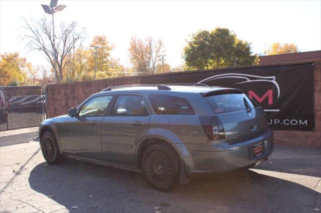 2005 dodge magnum se