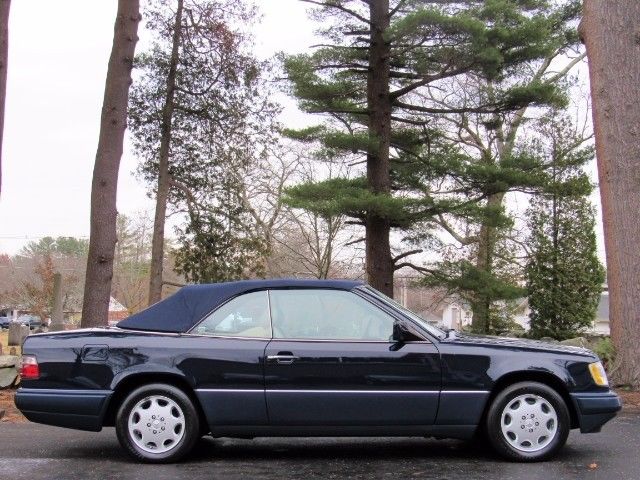 1994 mercedes-benz e320 cabriolet beautiful midnight blue 3-owner clean history