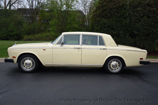 low miles !!! rare color combo !!! excellent condition !!! ice cold a/c !!! low