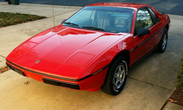 1984 pontiac fiero se coupe 2-door 2.5l 25,282 orignal miles.videos