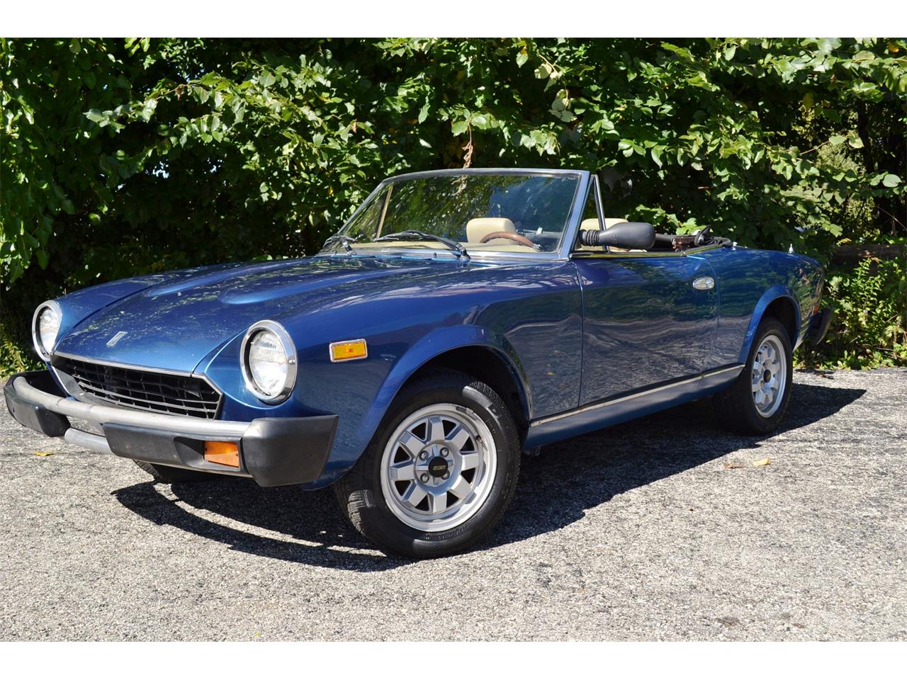 1985 fiat spider