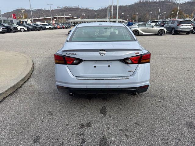 2023 nissan altima 2.5 sr