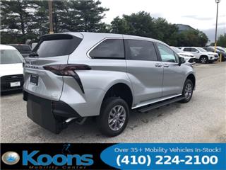 2024 Toyota Sienna le 8-passenger