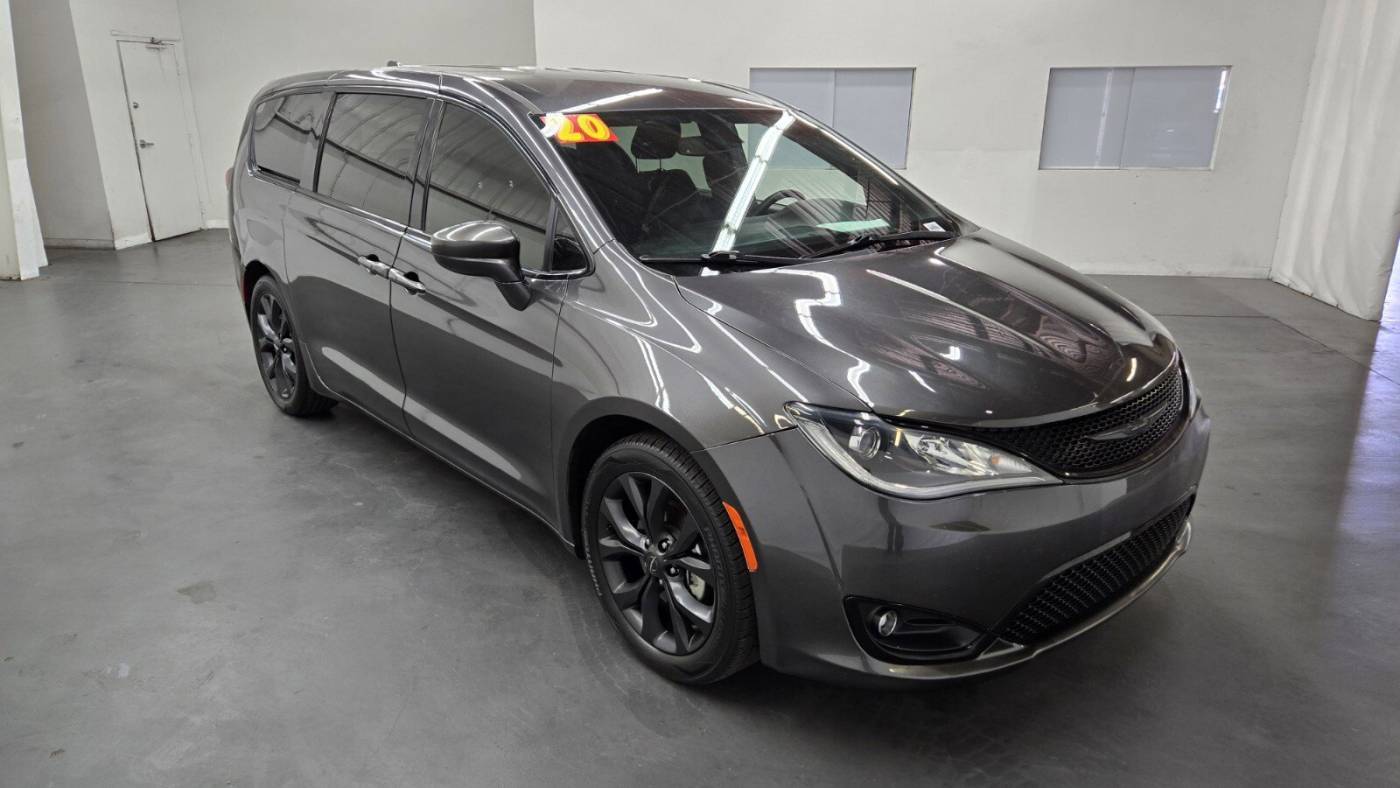 2020 chrysler pacifica touring