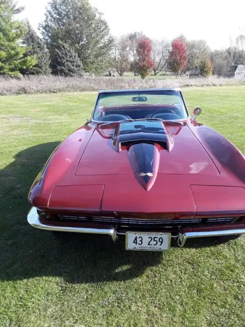 1967 corvette, 427/435hp, 4spd, side ex, convertable, marlbolo maroon