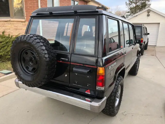 1989 isuzu trooper se 4x4 suv â€“ 1st gen automatic transmission â€“ *rare* â€“ black