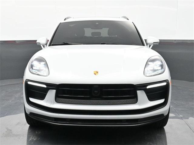 2022 porsche macan base