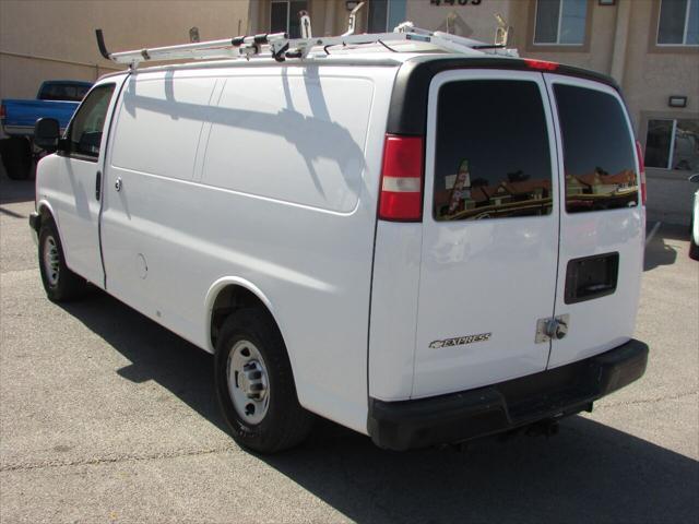 2011 chevrolet express 2500 work van