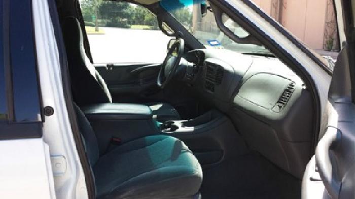 2000 ford expedition xlt in los angeles, ca