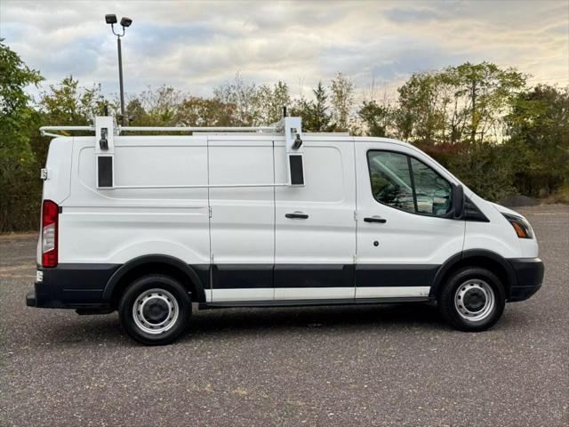 2016 ford transit-150 base