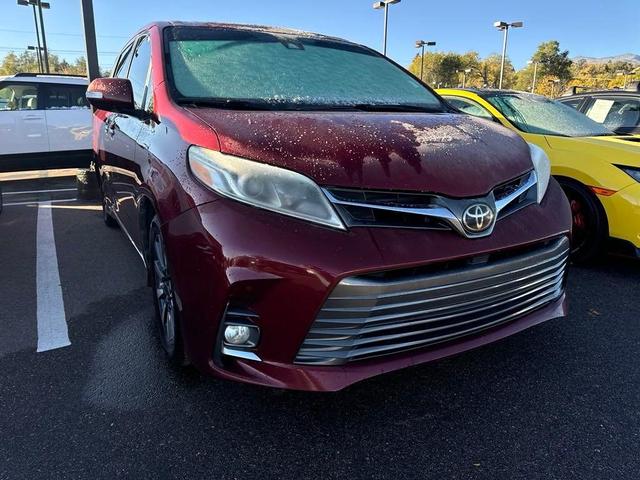 2018 toyota sienna limited
