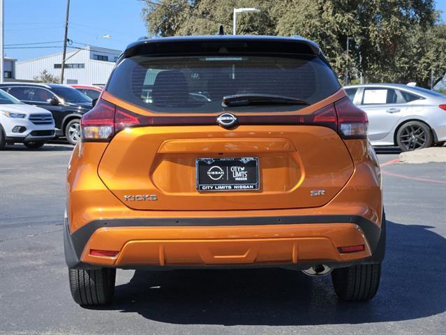 2023 nissan kicks sr
