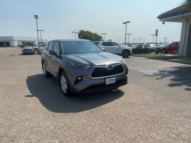 2023 toyota highlander le