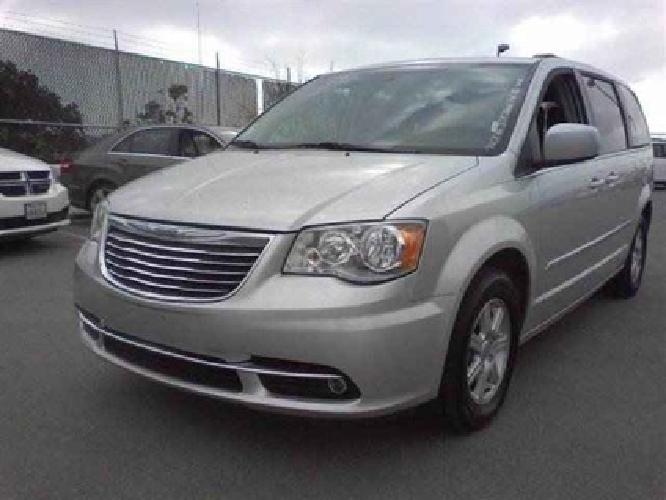 2012 chrysler town & country touring minivan 4d in vista, ca