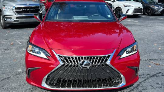 2025 Lexus ES