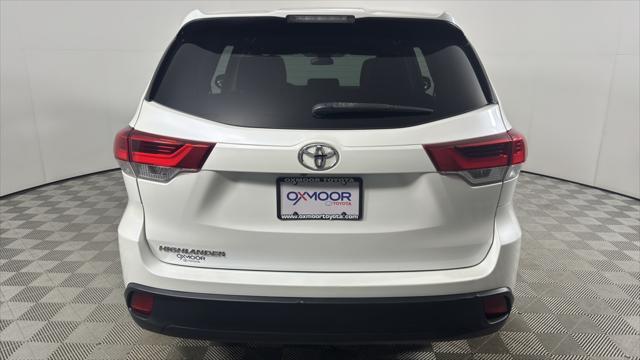 2019 toyota highlander le