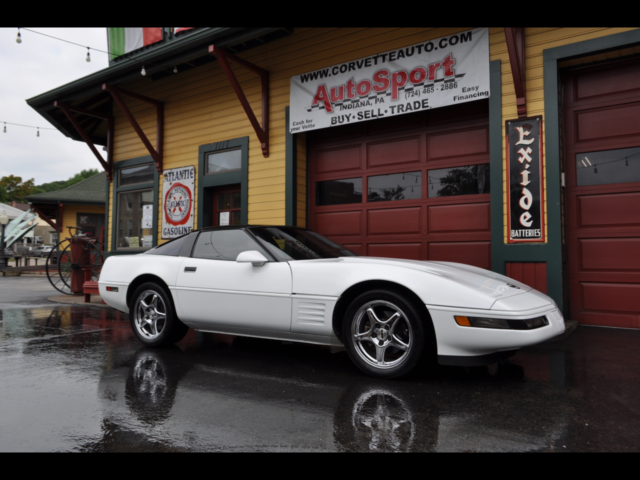 1992 chevrolet corvette coupe 10459 miles white 5.7l v8 ohv 12v automatic
