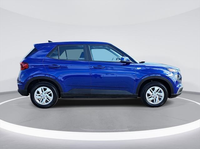 2022 hyundai venue se