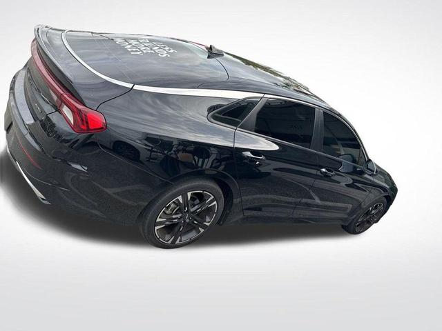 2022 kia k5 gt-line