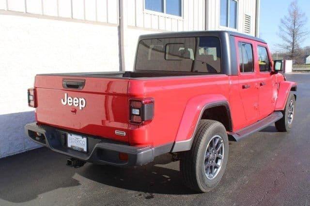 2023 jeep gladiator overland in wood river, illinois