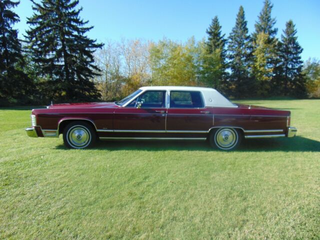 1979 lincoln continental town car 39906 original kms. ( 24796 miles )