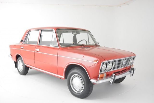 1980 lada (vaz) 2103 soviet russia era