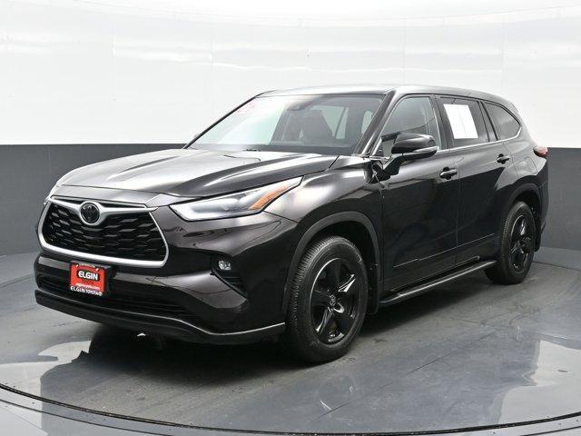 2021 toyota highlander le