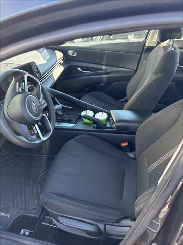 2022 hyundai elantra se