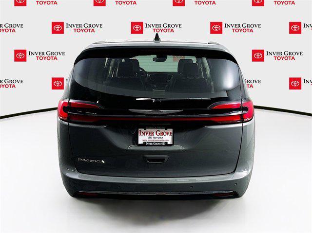 2023 chrysler pacifica touring l