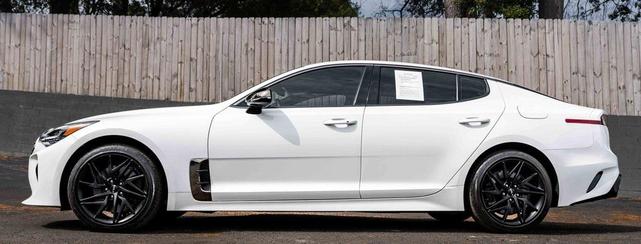 2022 kia stinger gt-line