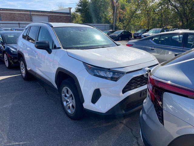 2021 toyota rav4 le