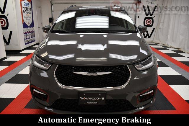 2022 chrysler pacifica touring-l
