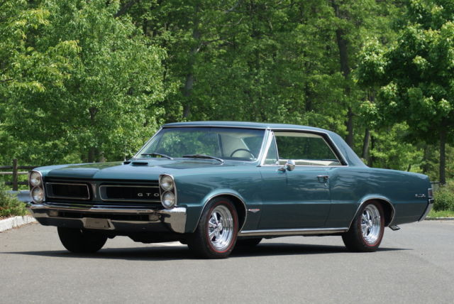 1965 pontiac gto base 6.4l tri-powered 389 teal turquise/white interior
