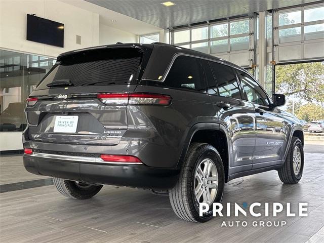 2022 jeep grand cherokee laredo