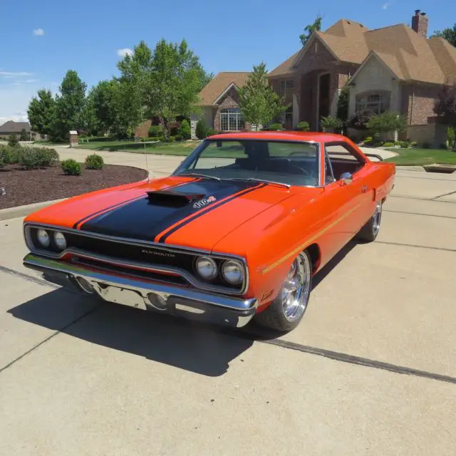 1970 plymouth roadrunner base 7.2l 440 six pack 4 speed
