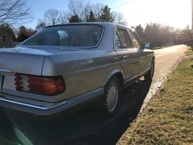nr smoke silver 1989 mercedes 300 se