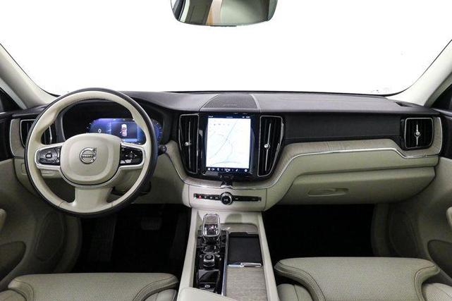 2022 volvo xc60 b5 inscription
