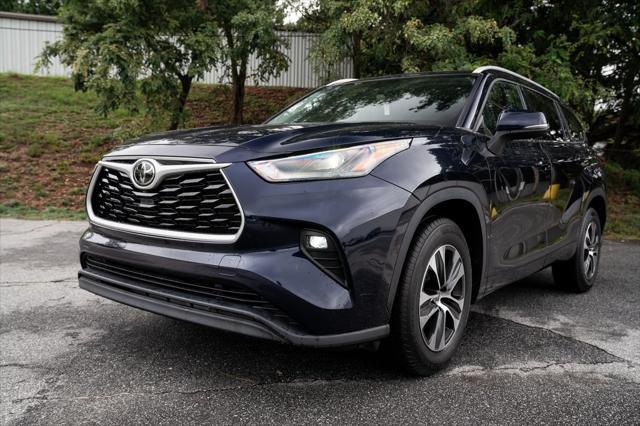 2022 toyota highlander xle